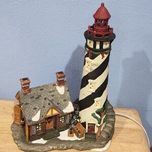 Santa's Workbench RIVERGATE LIGHTHOUSE Christmas Village Classic Series 2001